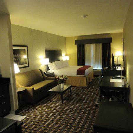 Holiday Inn Express & Suites Butler By Ihg Екстериор снимка